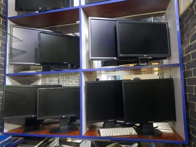 pc monitors