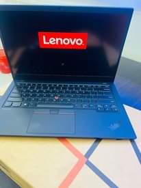 A picture of LENOVO X1 CARBON