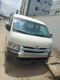 A picture of 2016 . Toyota Hummer bus 2 .