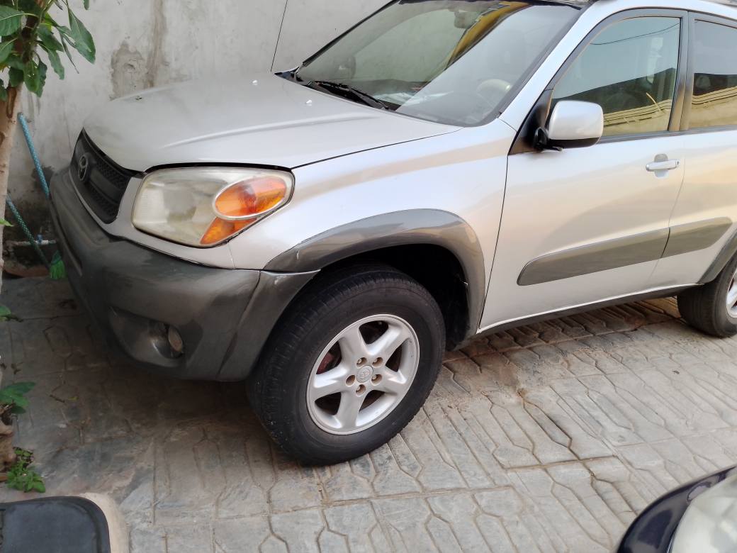 A picture of Toyota RAV4 09041768386