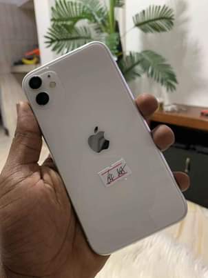 A picture of iPhone 11 64GB