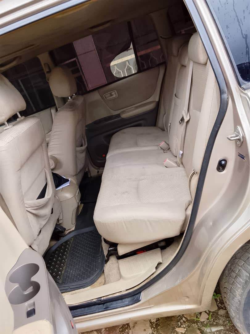 A picture of For Sale 2006 Toyota Highlander Hybrid Model Year 2006 Transmission