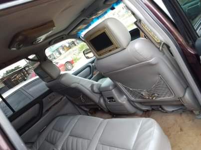 A picture of 2005 LAND CRUISER