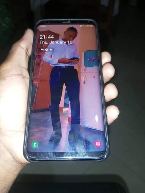 A picture of Samsung s9 plus