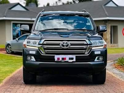 toyota land cruiser