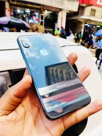 A picture of Iphone x