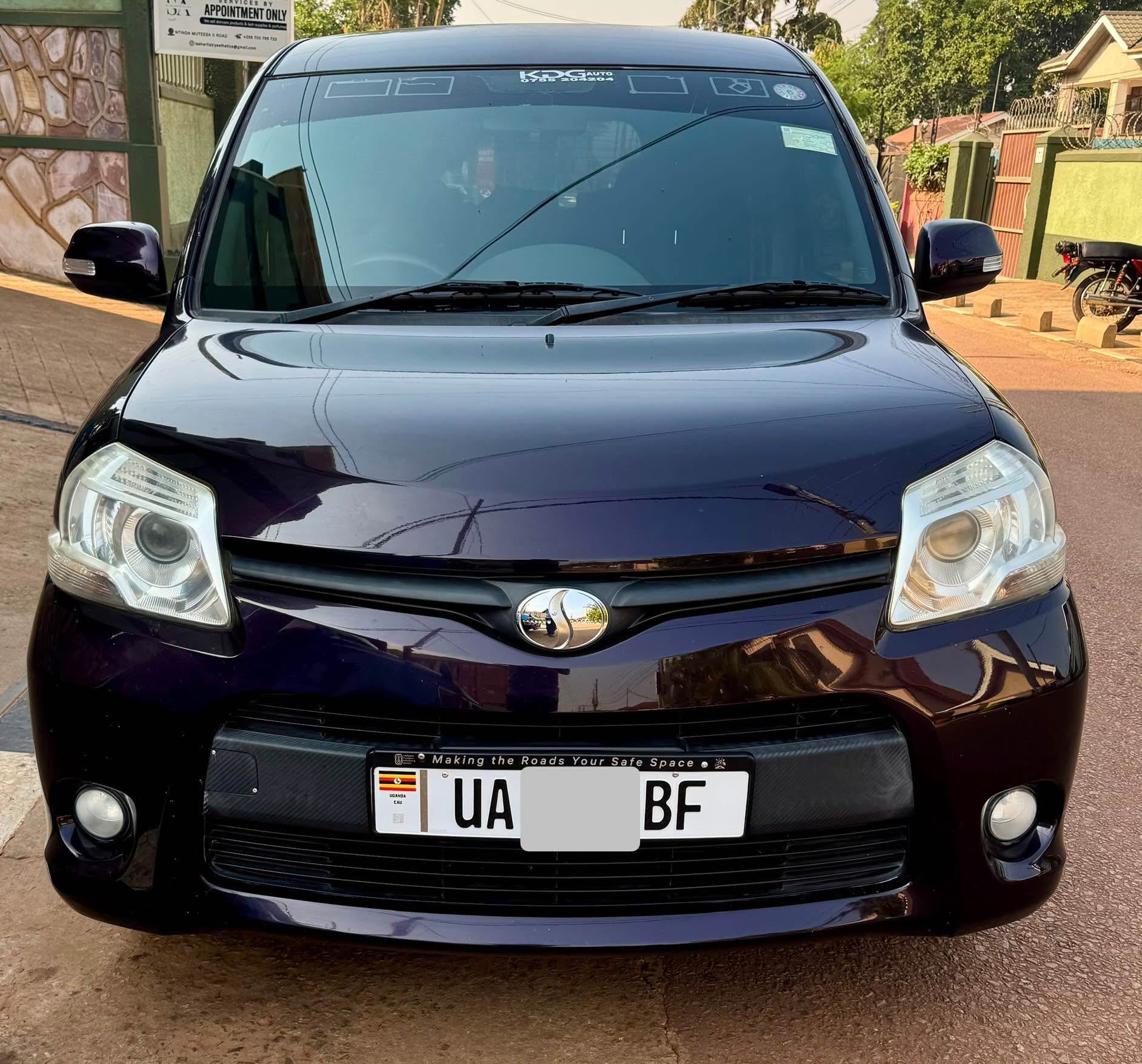 toyota sienta