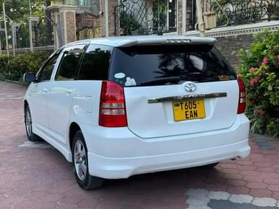 A picture of TOYOTA WISH