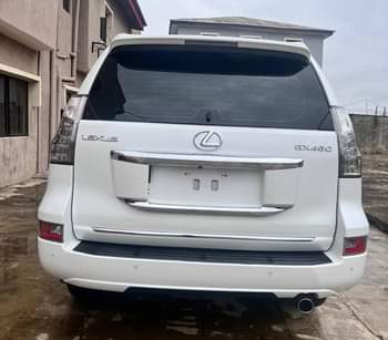 A picture of BARELY USED LEXUS GX460 2015 PLATINUM EDITION
