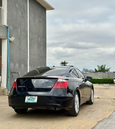 A picture of 2009 Belgium grade first body Honda accord coupe