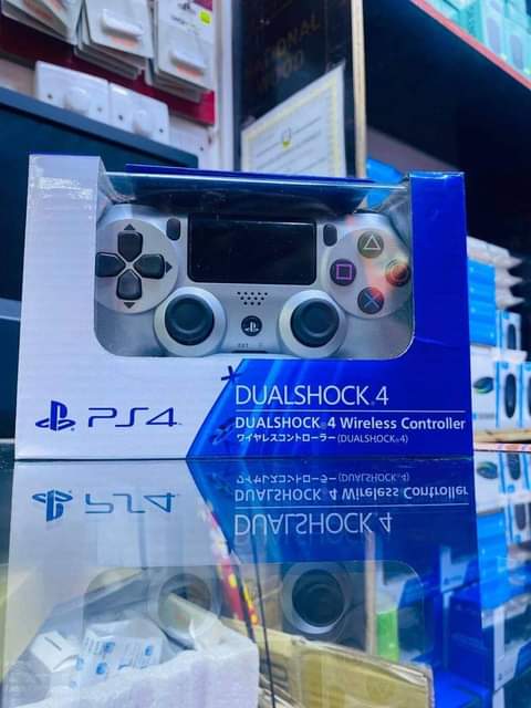 A picture of PS4 Wireless Controller Pad 40 000 