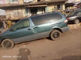A picture of Toyota Sienna
