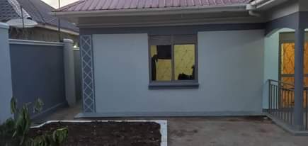 A picture of House with 3 bedrooms for sale in Kira 280M