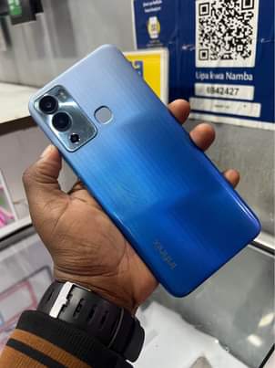 A picture of Infinix Hot 12i Storage 64gb Ram 3gb Bei 165k Call