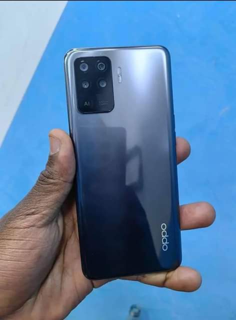 A picture of OPPO RENO 5F AT ONLY 470K....SWAPS ALLOWED
