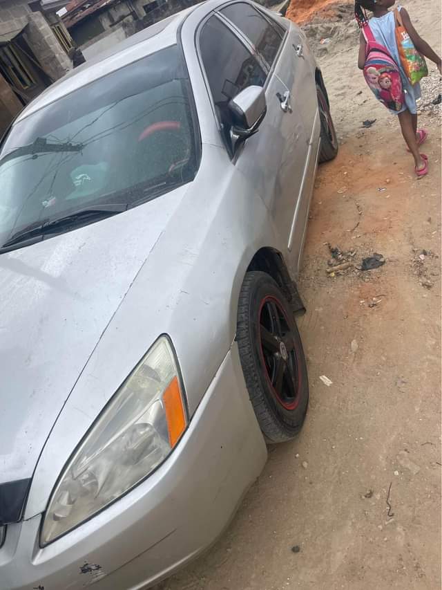 A picture of Honda accord 05