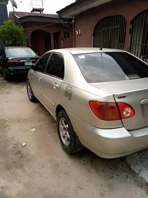 A picture of 2005 corolla