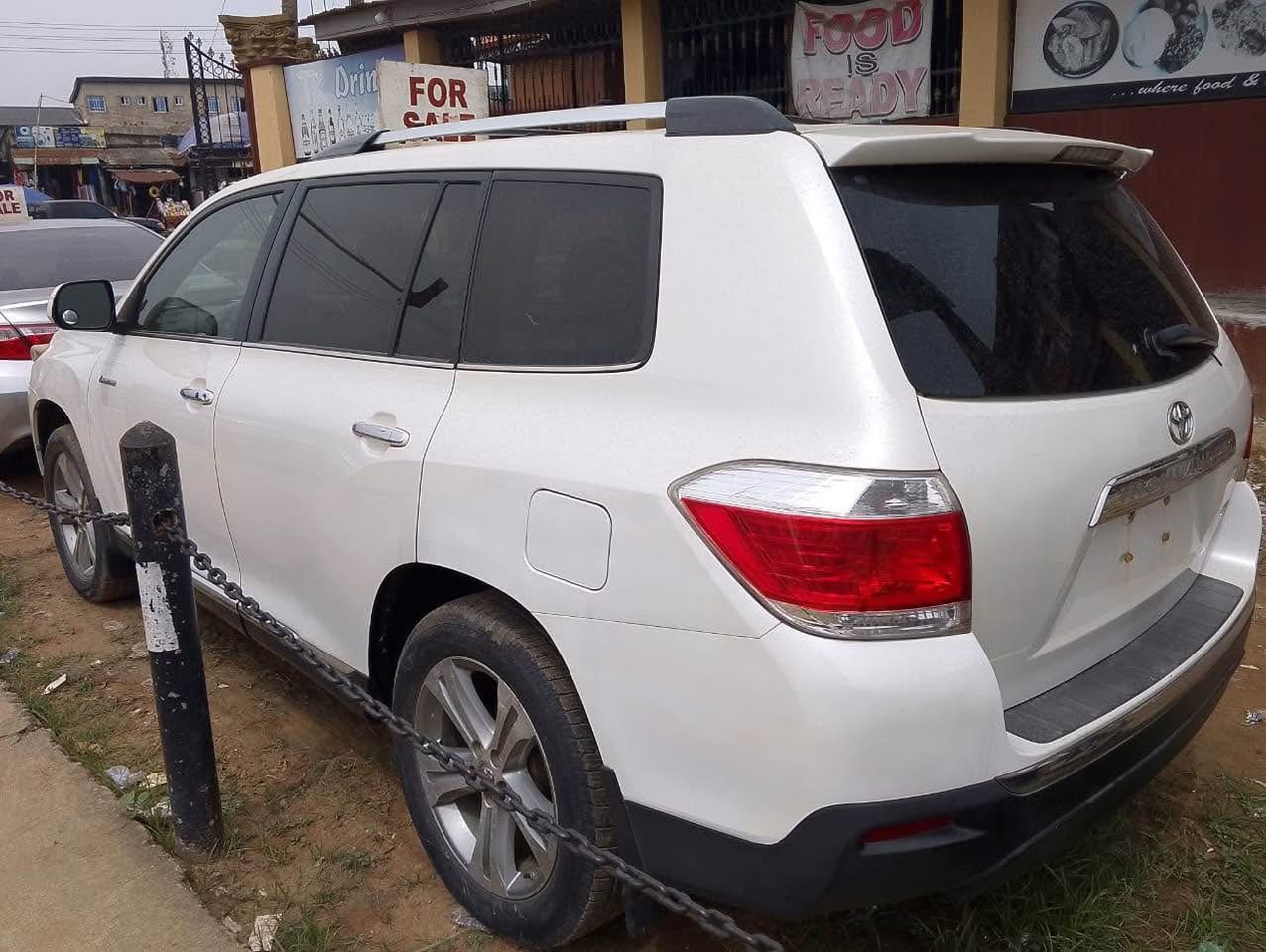 A picture of Toyota Highlander 2012 Toks Limited Accident free Full option 21m