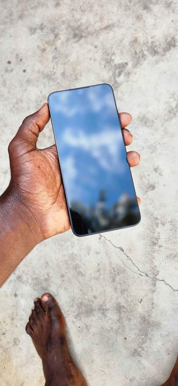 A picture of Nauza samsung a05s gb 64 ram 4 camera clean betr