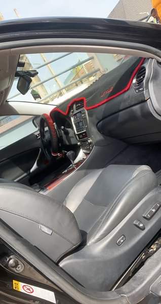 A picture of Lexus IS250