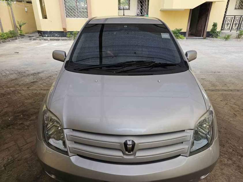 used toyota ist