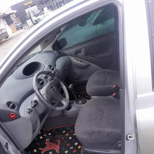 A picture of 2002 Toyota Yaris