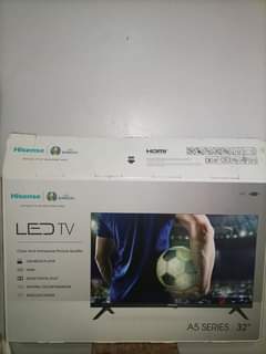 A picture of 32 Hisense flameless at 430 000