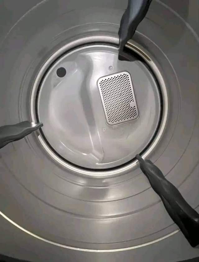 A picture of Washing machine drier