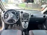 A picture of 06 Toyota matrix