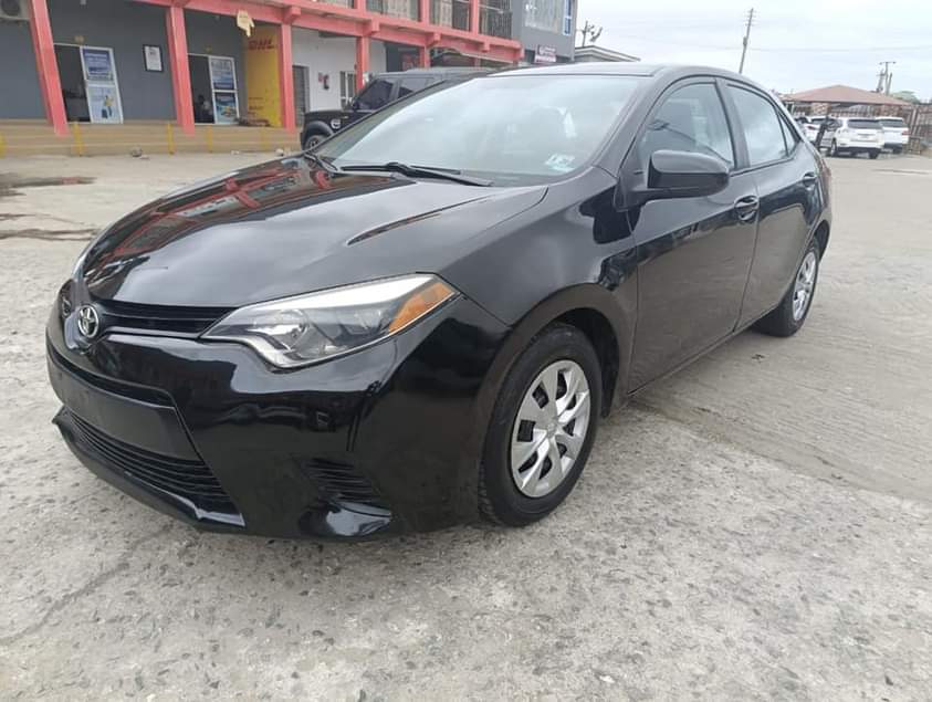 A picture of TOYOTA COROLLA 20105 MODEL