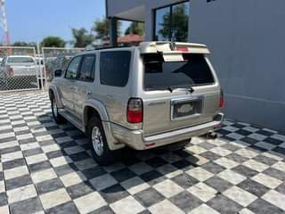 A picture of 2001 Toyota Surf