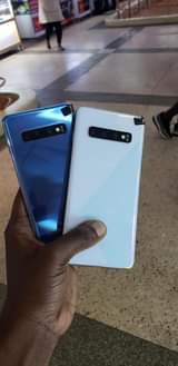A picture of Samsung S10