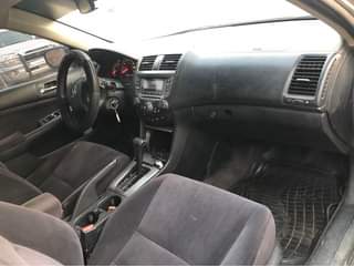 A picture of Honda Accord 05