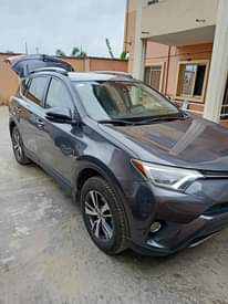 A picture of Toyota RAV4 XLE 2019 Model