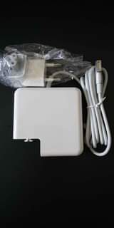 A picture of Used apple Mackbook MagSafe 2 60w 45W Chargers. Wholesale and