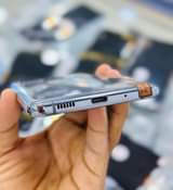 A picture of SAMSUNG S20