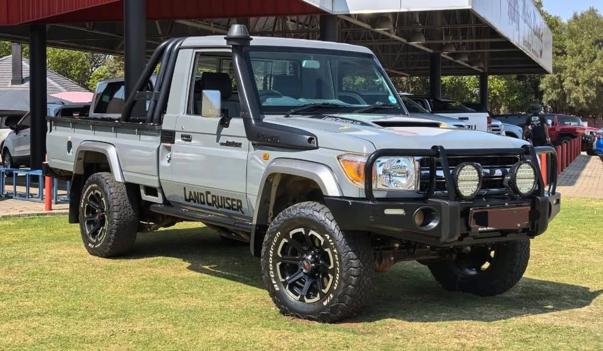 toyota land cruiser