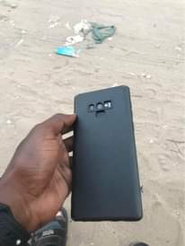 A picture of Samsung note 9 plus