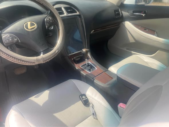 A picture of SUPER CLEAN DEAL 2012 LEXUS ES350 TOKS 08067097135 CBD ABUJA