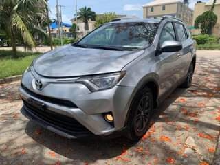 A picture of Fast deal Neatly Registered 016 Toyota RAV4 XLE keystart reverse