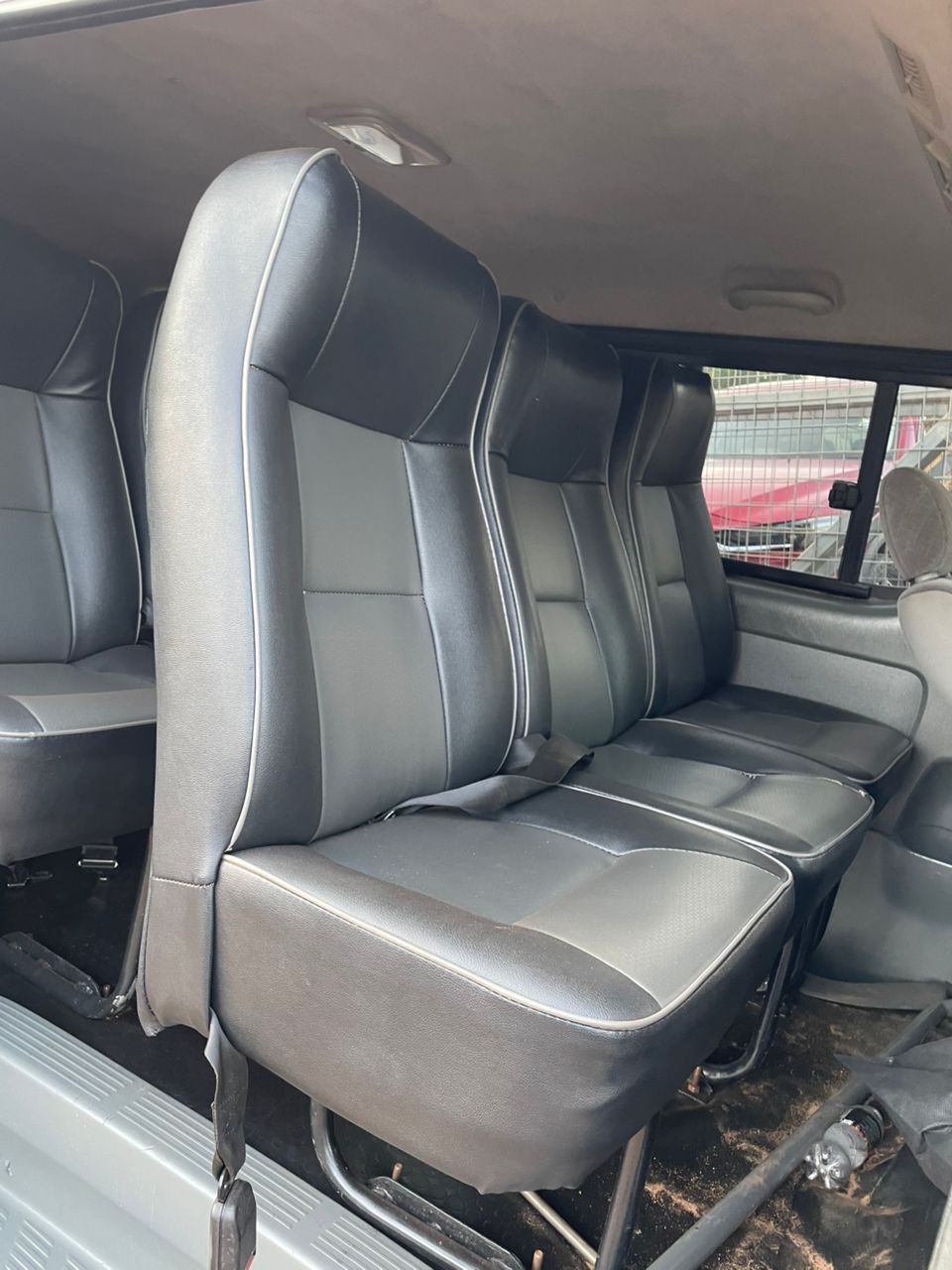 A picture of Toyota Drone HIACE 3 0cc diesel 1kd 60M