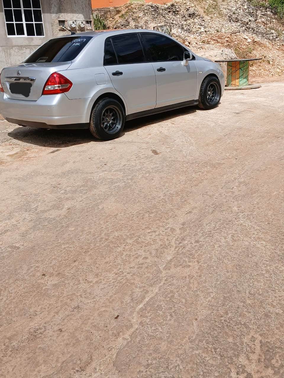used nissan tiida
