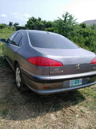 A picture of 2010 PEUGEOT 607 Sedan