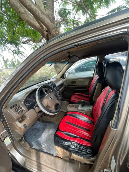 A picture of 2005 Honda CR V
