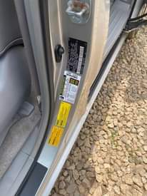 A picture of Toyota Sienna 05