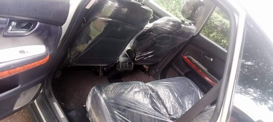 A picture of 2004 Lexus RX350