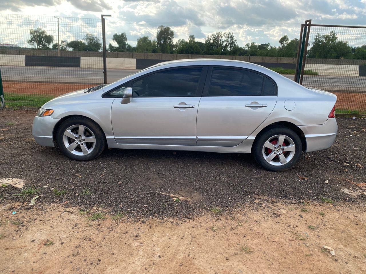 A picture of Sari extremely clean Honda civic iRobot untempered engine n gear