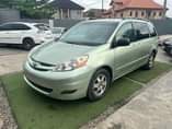 A picture of Extremely clean and neat registered Toyota sienna XLE 2008