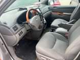 A picture of Toyota sienna 2006 model