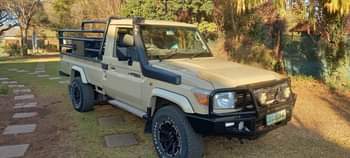 toyota land cruiser